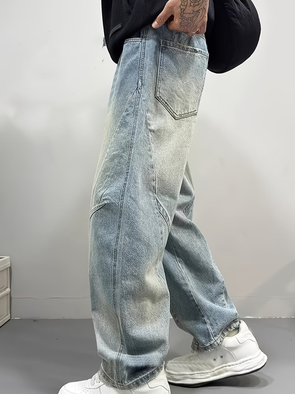 Vintage Light-Wash Ultra Baggy Balloon Jeans